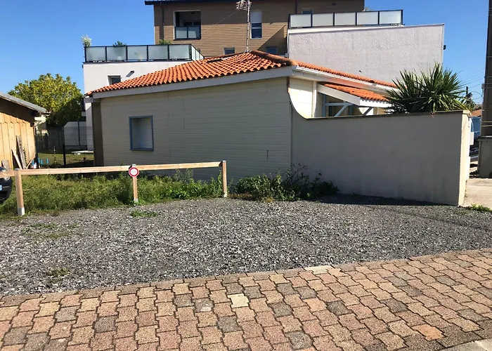 Charming Small Quiet House For 2 To 4 Pers Дом отдыха