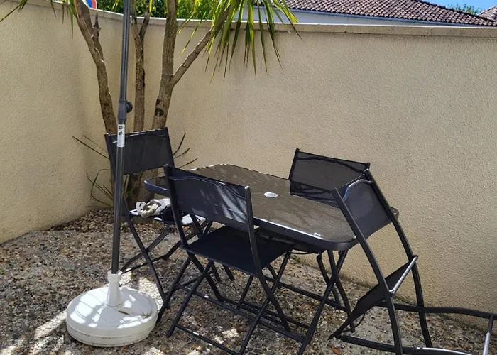 Feriehus Charming Small Quiet House For 2 To 4 Pers